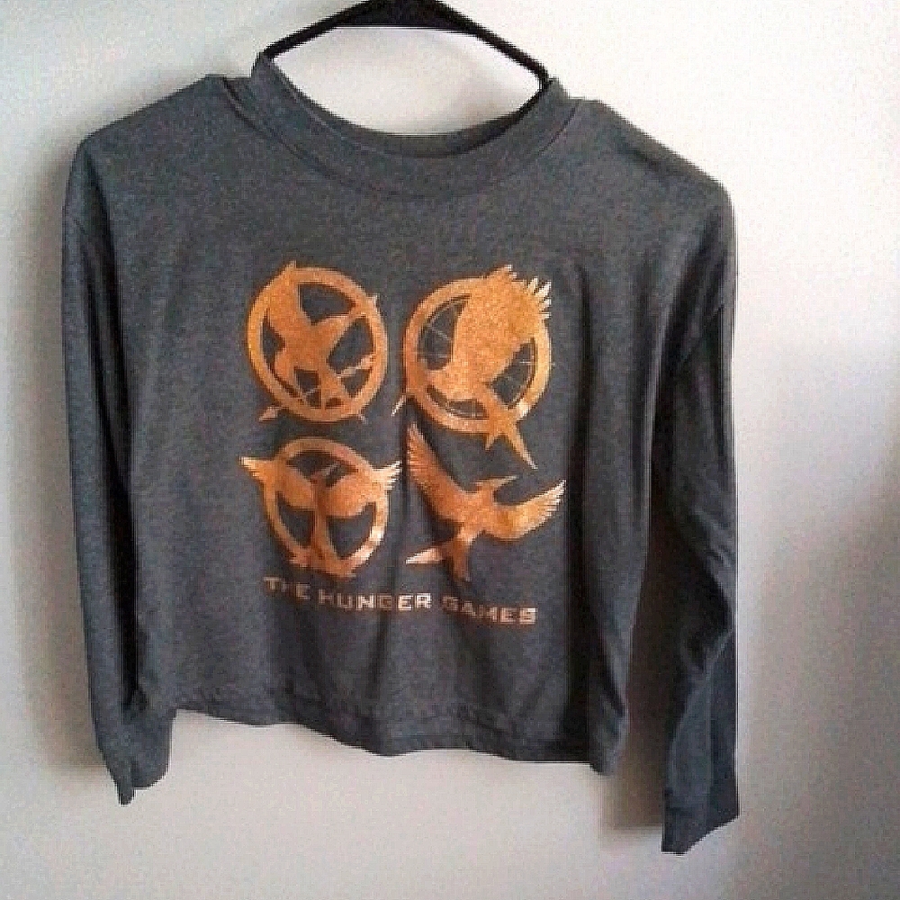 GAP Gray Long Sleeve Top 'Hunger Games' Print